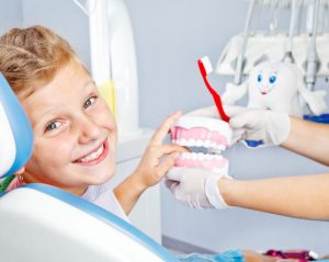 С какими трудностями сталкиваться детский стоматолог?
